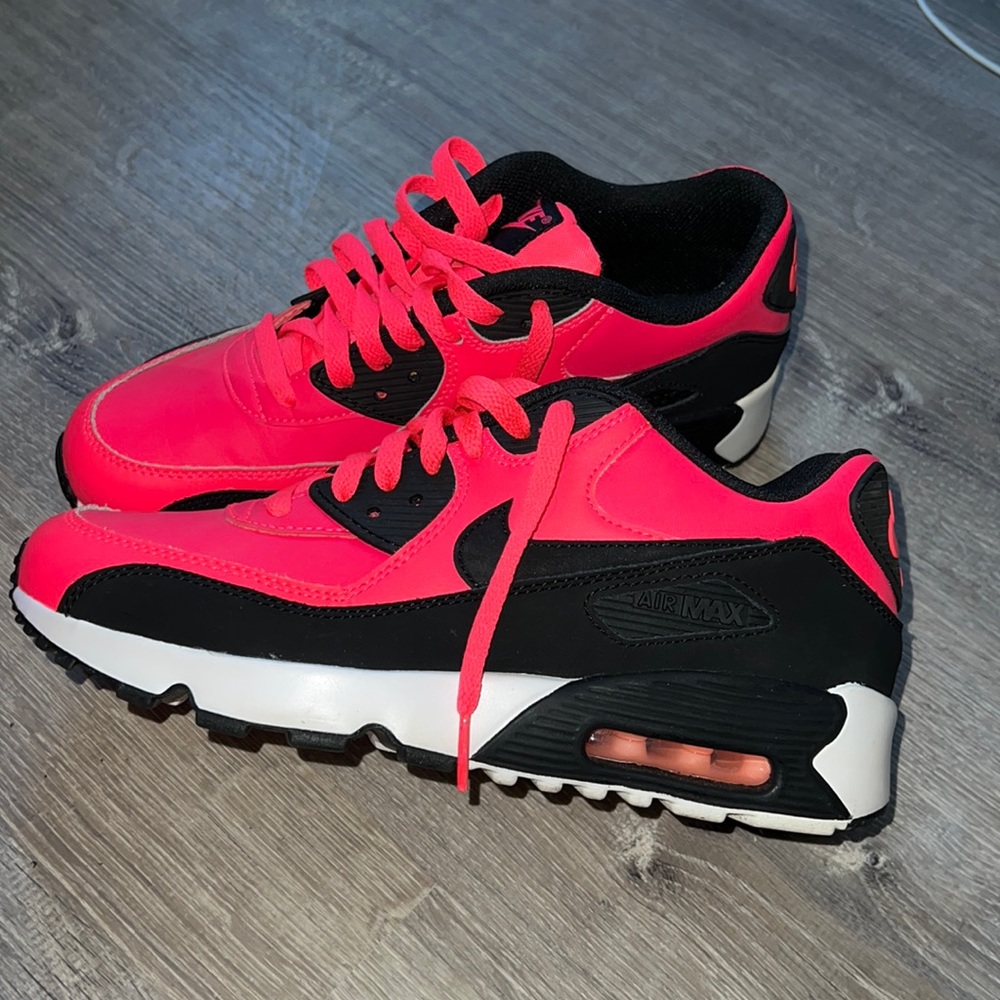Brand new Nike Air Maxes, worn once